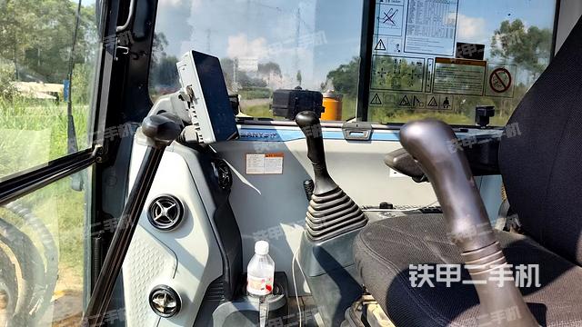 顶棚整体（驾驶室部分）