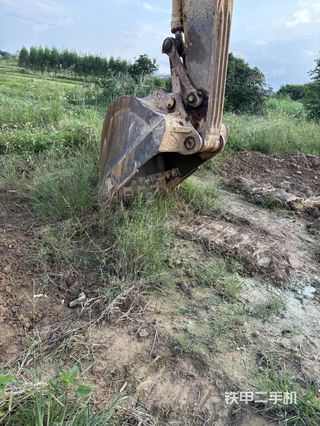 大臂油缸整體?豎拍(工作和回轉(zhuǎn)裝置) 大臂油缸整體?豎拍(工作和回轉(zhuǎn)裝置)