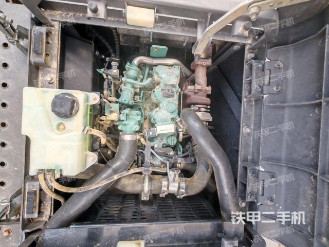 驾驶室整体（整机外观）