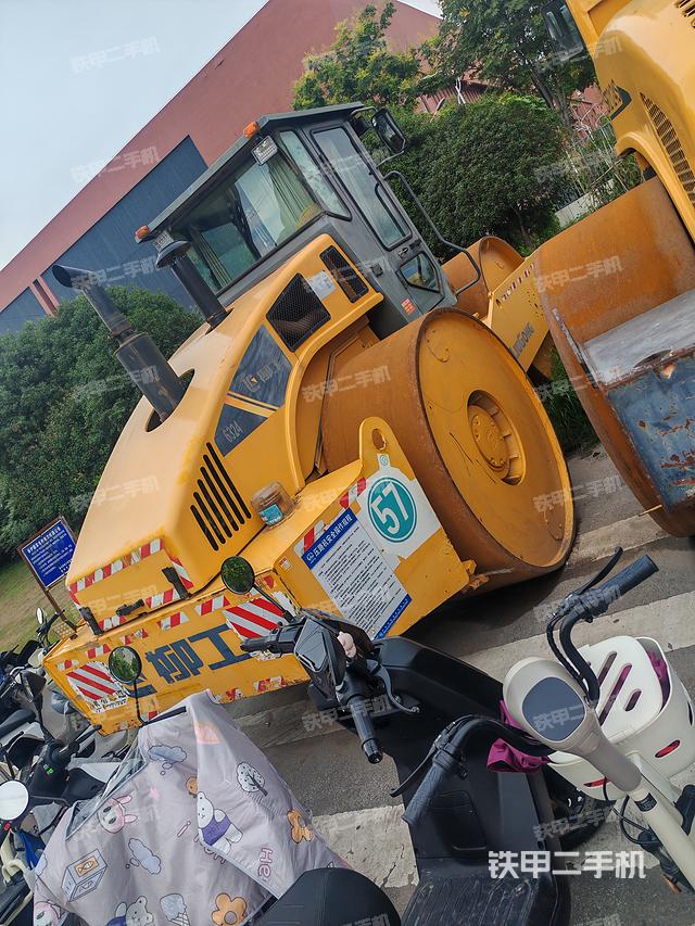 整機(jī)右后45°（設(shè)備外觀及核心部件）