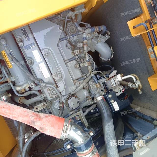 发动机整体俯视(整机外观) 发动机整体俯视(整机外观)