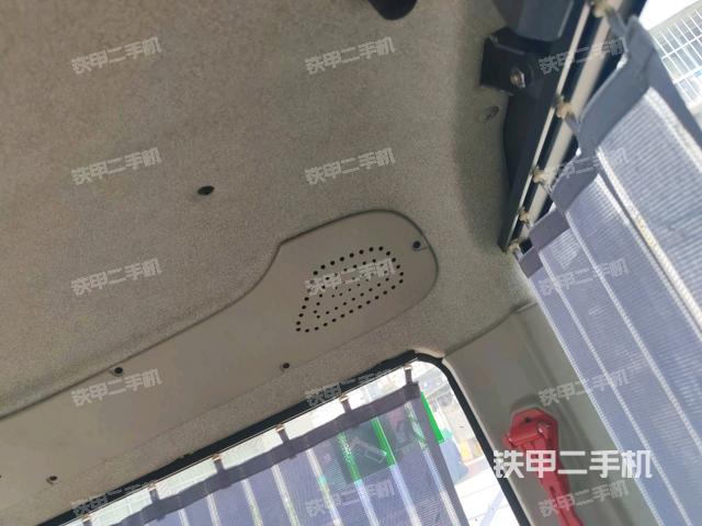 座椅后部（驾驶室部分）