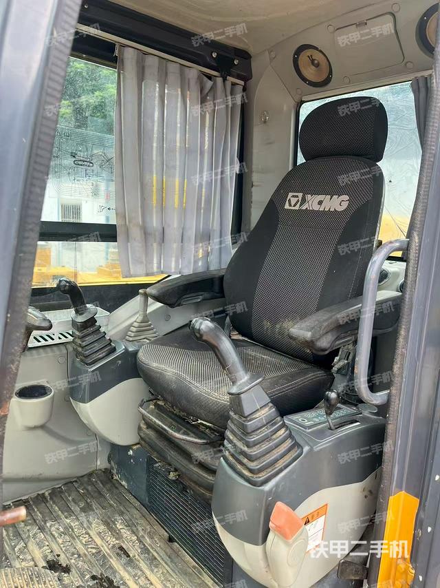 驾驶室整体（整机外观）