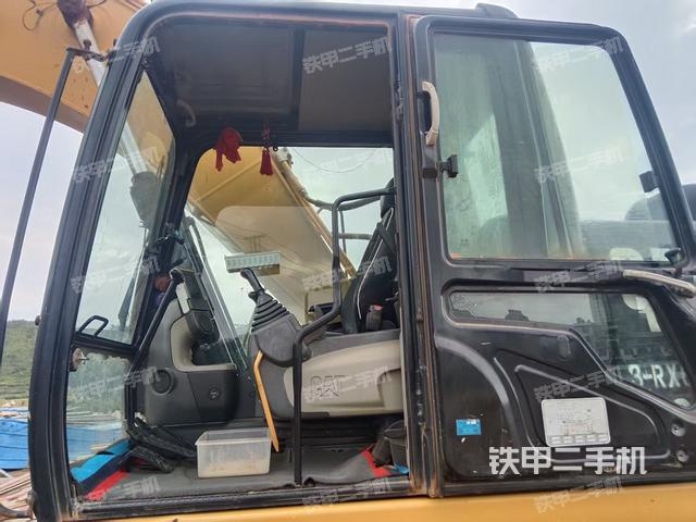 驾驶室整体（整机外观）