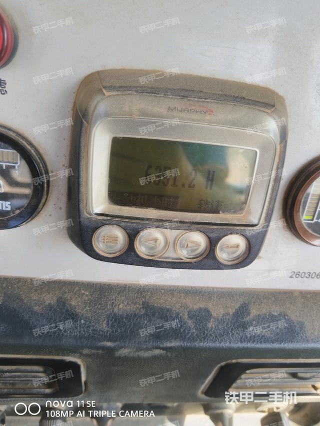 小時(shí)表（推土機(jī)駕駛室）