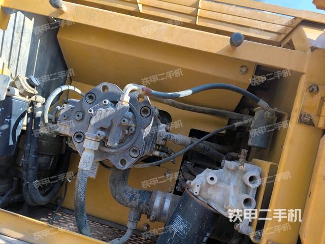 液壓泵斜45?左（大件艙室）