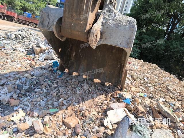 大臂根部?斜視（工作和回轉(zhuǎn)裝置）