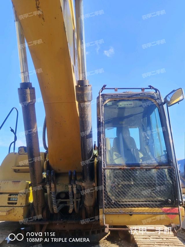 大臂根部 斜视（工作和回转装置）