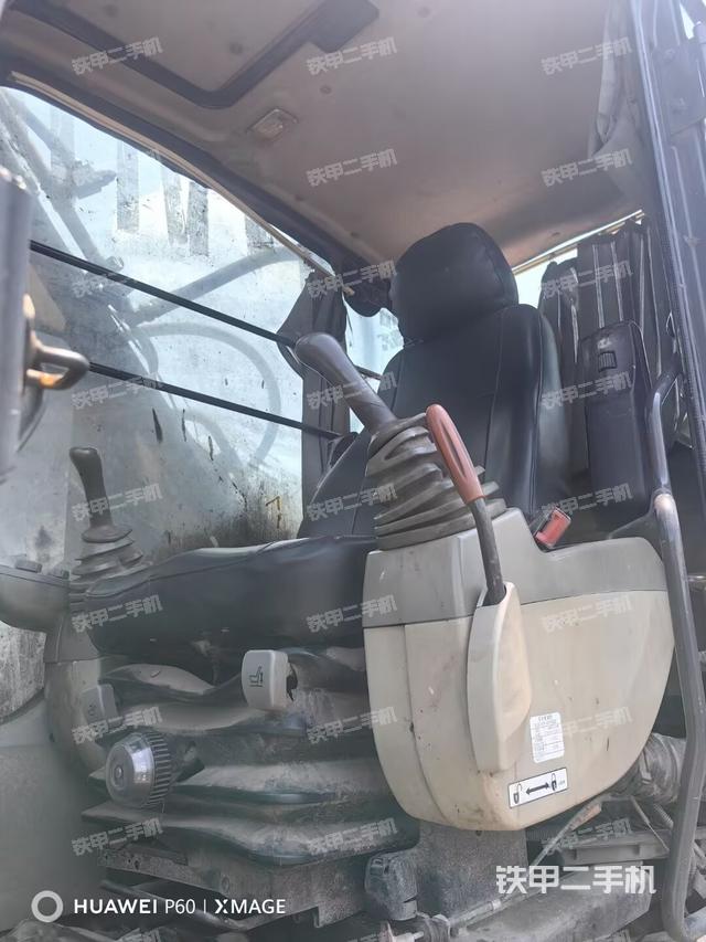 驾驶室整体（整机外观）