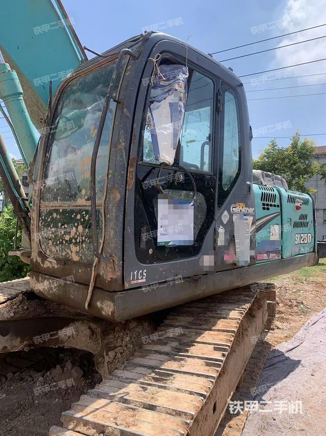神钢SK210挖掘机