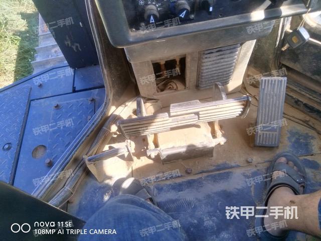 操作手柄左（推土機(jī)駕駛室）