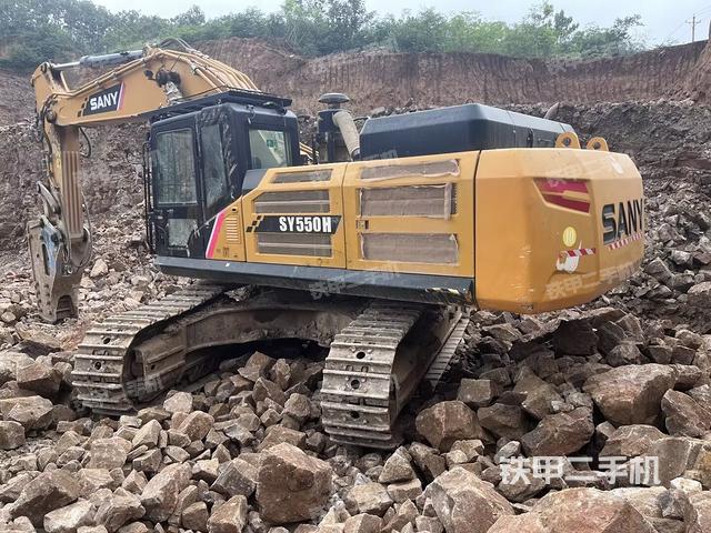 駕駛室整體（整機外觀）