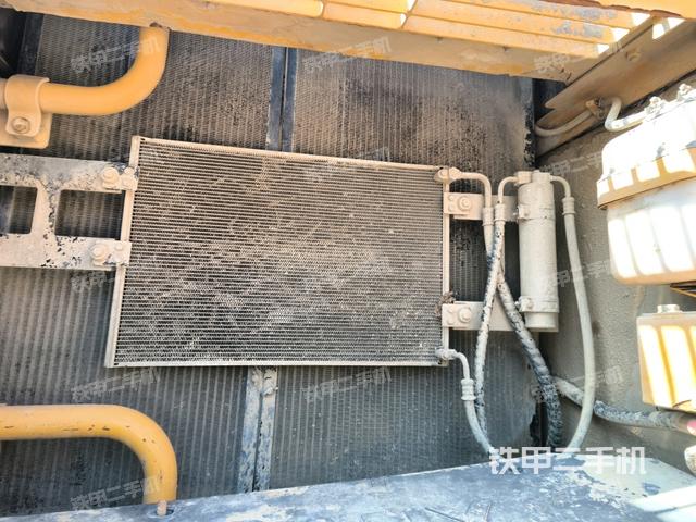 液壓泵斜45?右（大件艙室）