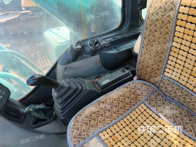 座椅后部（駕駛室部分）