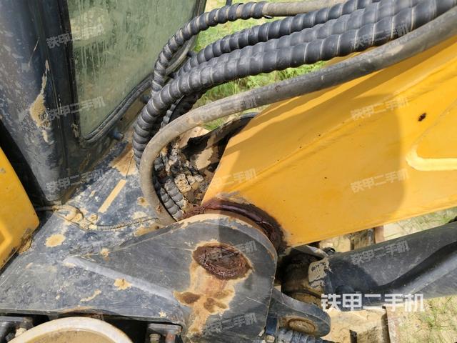 大臂根部?斜（工作和回轉(zhuǎn)裝置）