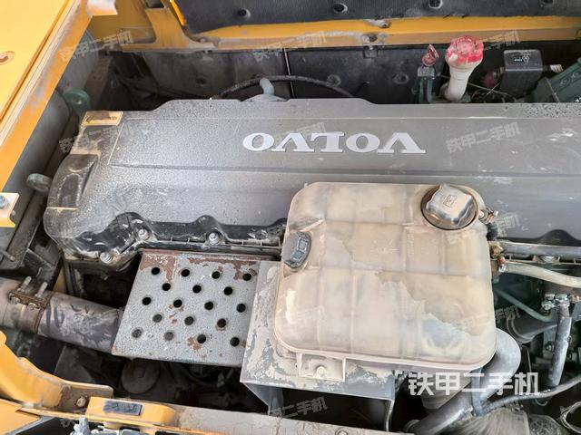 發(fā)動機(jī)整體俯視（整機(jī)外觀）