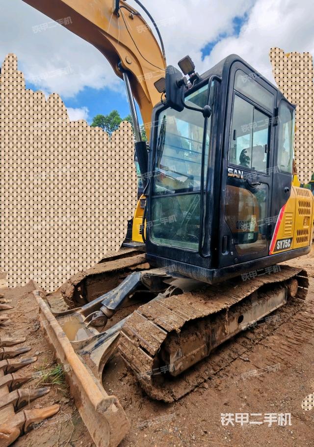 驾驶室顶部（整机外观）