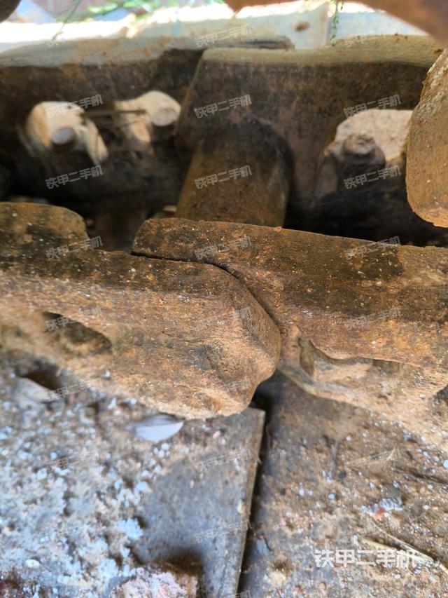 左侧履带整体 （行走机构）