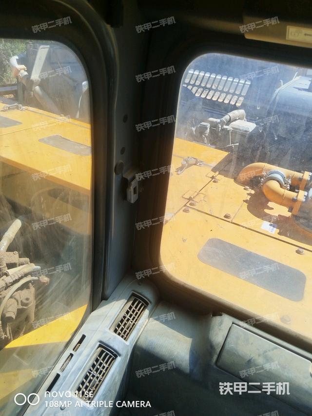 后窗玻璃角标（驾驶室部分）