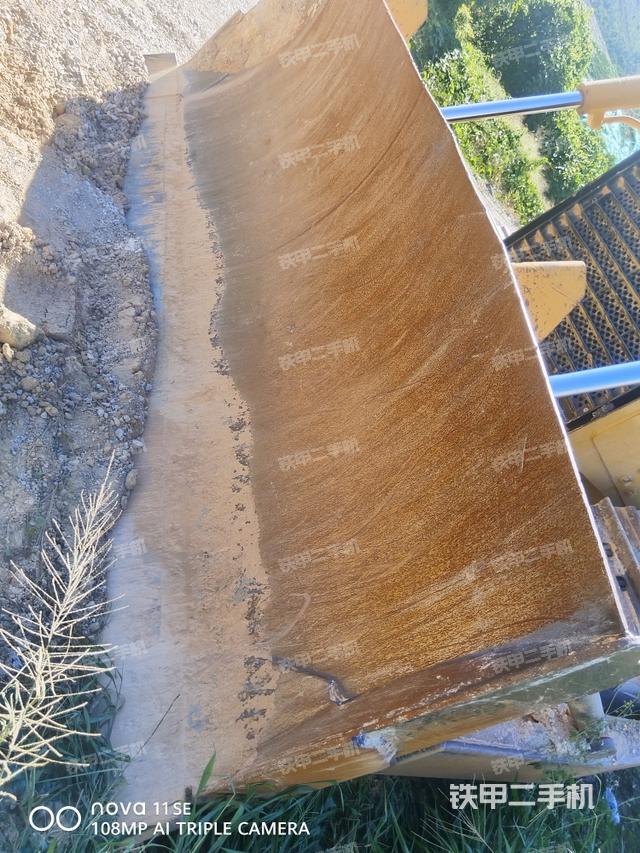 推土鏟左后（推土機(jī)底盤及工作裝置）