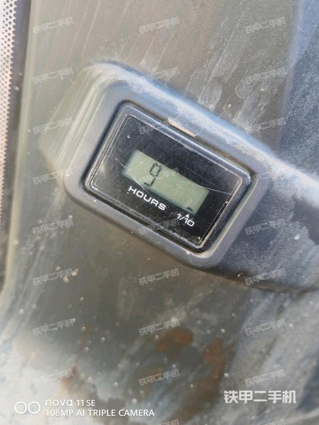 左后方玻璃角标（驾驶室部分）