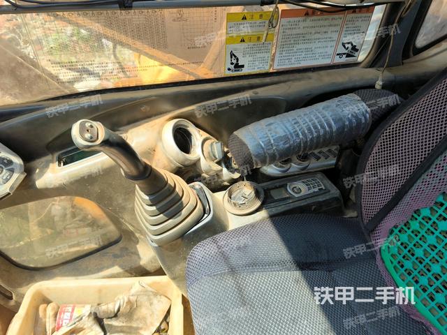 座椅后部（驾驶室部分）