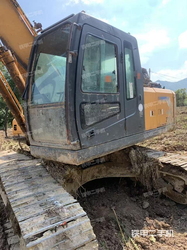现代R225LC-7挖掘机