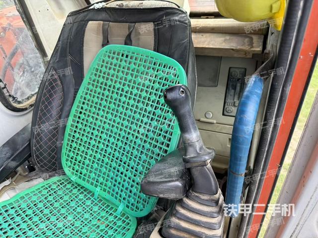 驾驶室整体（整机外观）