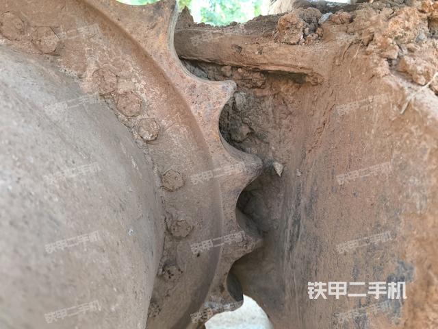 左驱动轮（行走机构）