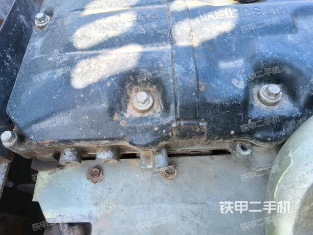 發(fā)動(dòng)機(jī)室（上車部件）