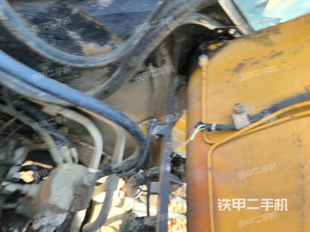 駕駛室頂部俯視（上車部件）