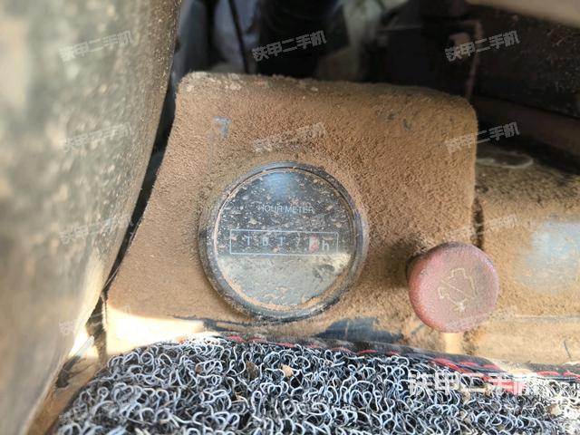 座椅左侧控制台/音响/含左手柄（驾驶室部分）