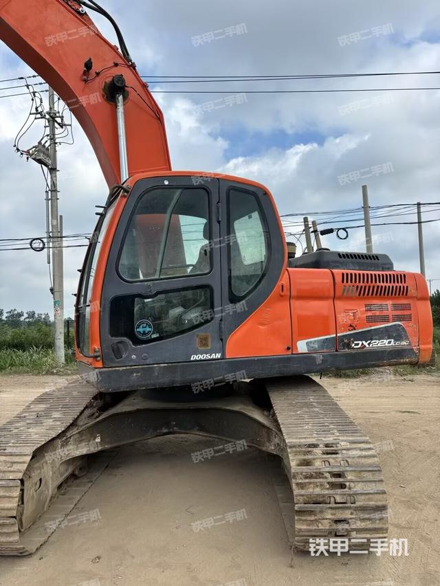 驾驶室整体（整机外观）