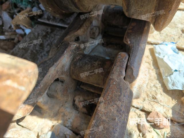 左側(cè)履帶整體?（行走機(jī)構(gòu)）