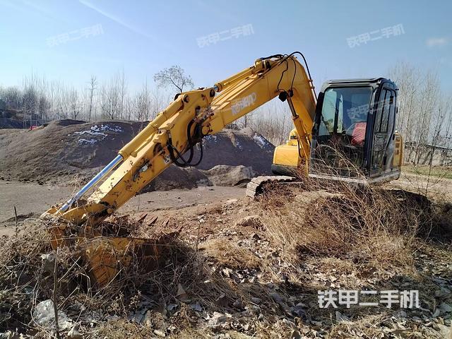 神钢SK75挖掘机
