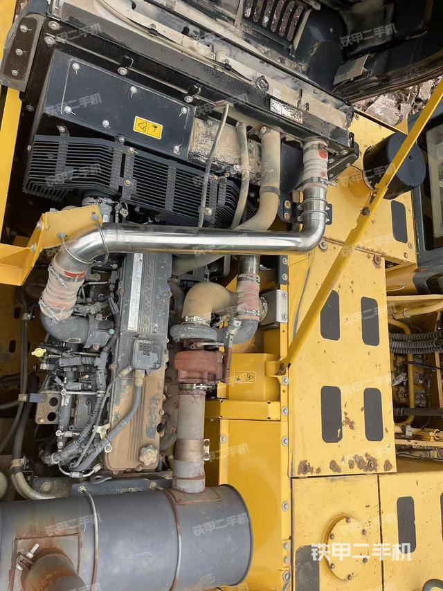 發(fā)動(dòng)機(jī)整體俯視(整機(jī)外觀) 發(fā)動(dòng)機(jī)整體俯視(整機(jī)外觀)