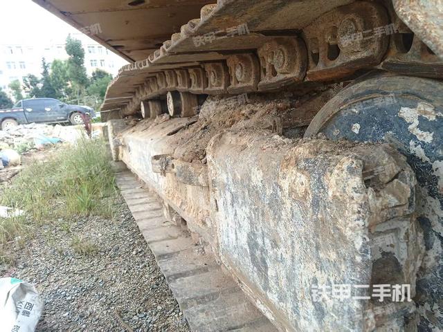 单侧履带整体（整机外观）