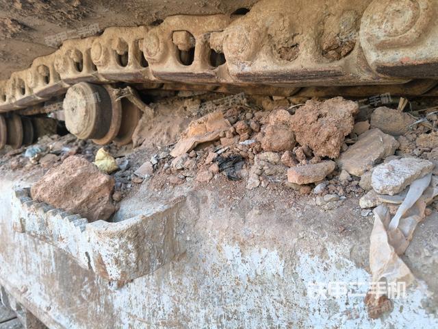 右側(cè)履帶整體（行走機(jī)構(gòu)）