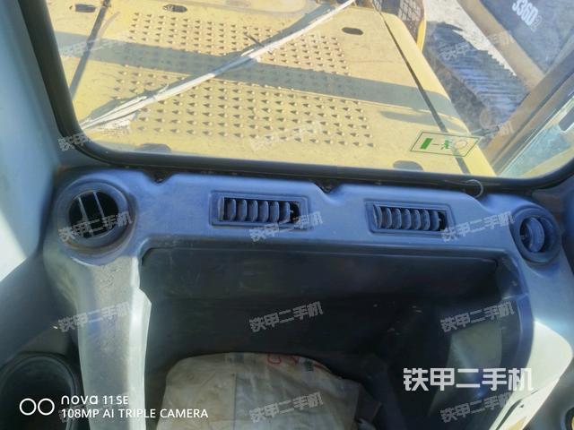 座椅后部（驾驶室部分）