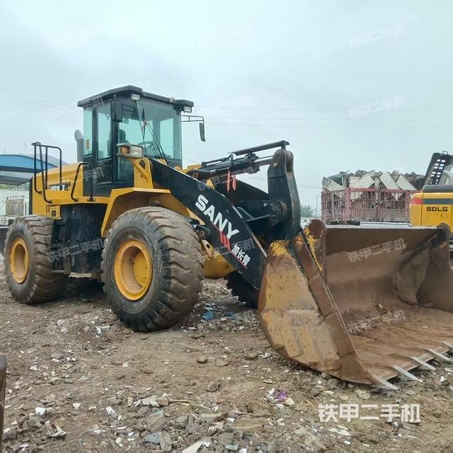 駕駛室操作臺（整機外觀及大件）