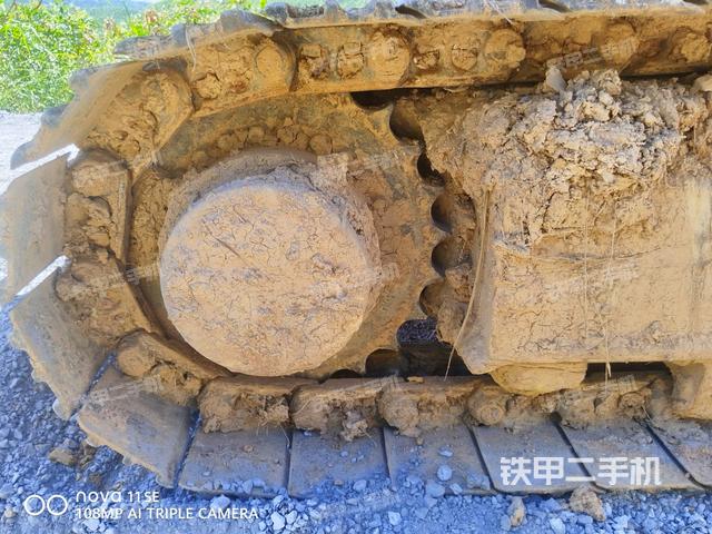 右驱动轮（行走机构）