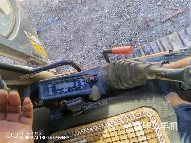 座椅左侧控制台/音响/含左手柄（驾驶室部分）