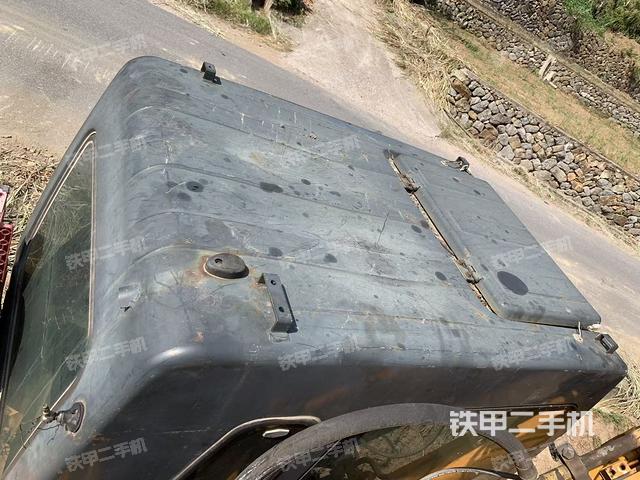 駕駛室頂部（整機(jī)外觀）