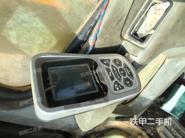 座椅右侧控制台/钥匙门/油门/含右手柄（驾驶室部分）