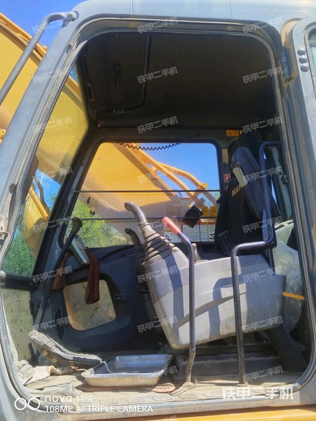 左后方玻璃角标（驾驶室部分）