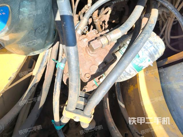 气门室盖螺丝特写（上车部件）