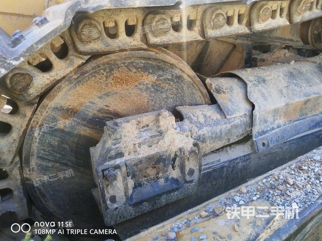 左引導(dǎo)輪（推土機(jī)底盤及工作裝置）