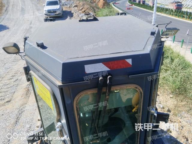 駕駛室外頂部全景（推土機(jī)駕駛室）