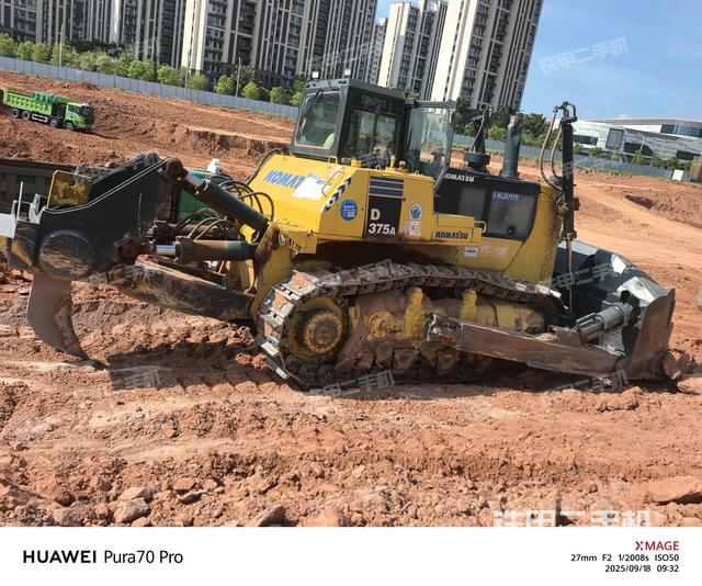 右前45°（推土機整車外觀）