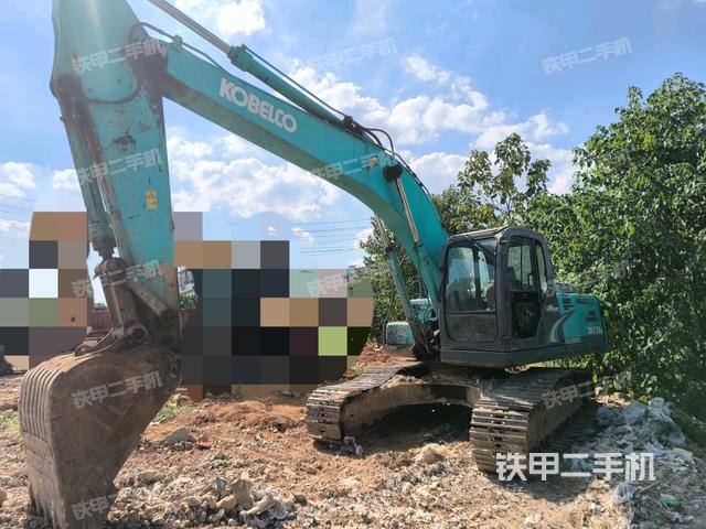 神鋼SK210LC-8挖掘機(jī)